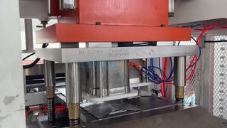 Plateau de papier d'aluminium à 2 compartiments de 80 tonnes faisant le fonctionnement d'usine de machine
