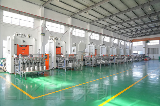 Derniers blogs de l'entreprise sur L'innovation technologique est à l'origine du nouveau développement de l'industrie du papier d'aluminium: des machines intelligentes aident à une production efficace