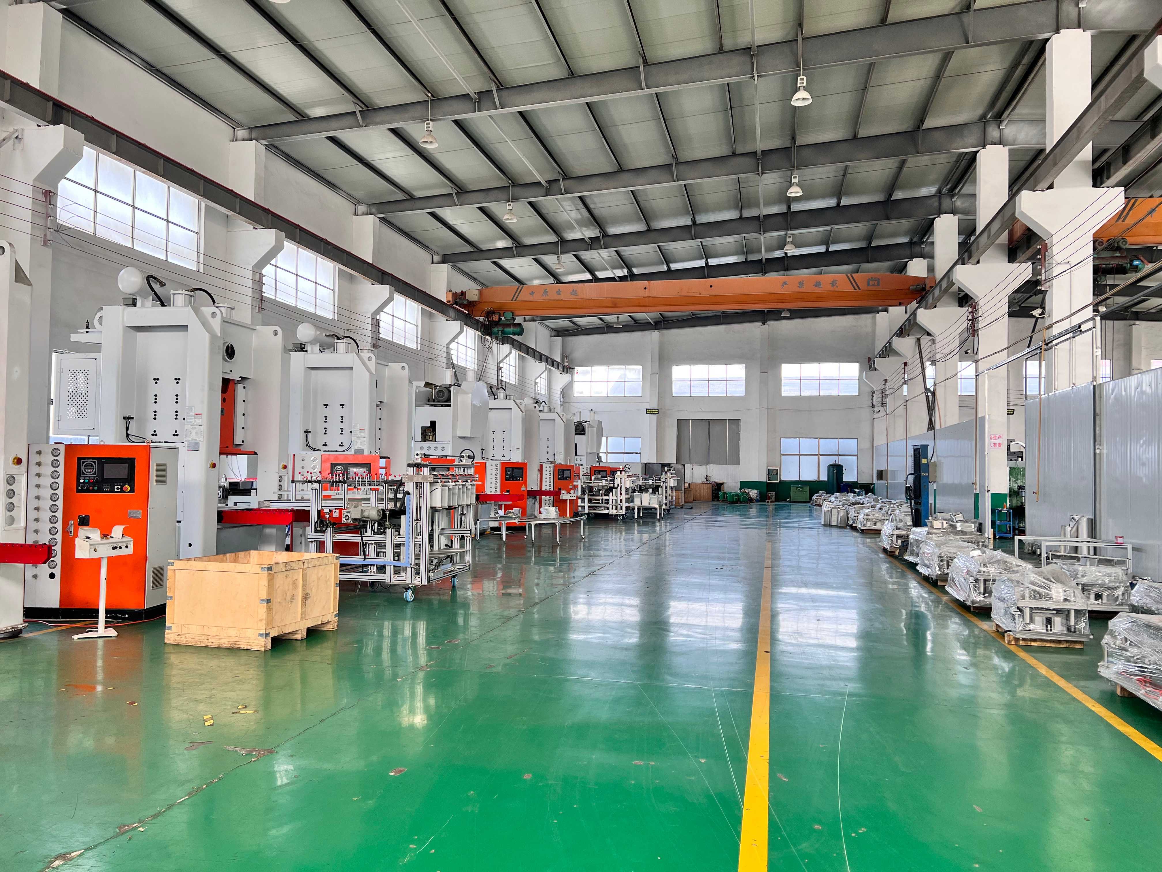 Derniers blogs de l'entreprise sur Contenants en feuille d'aluminium contre contenants en plastique: opportunités d'investissement dans une vague de remplacement industriel