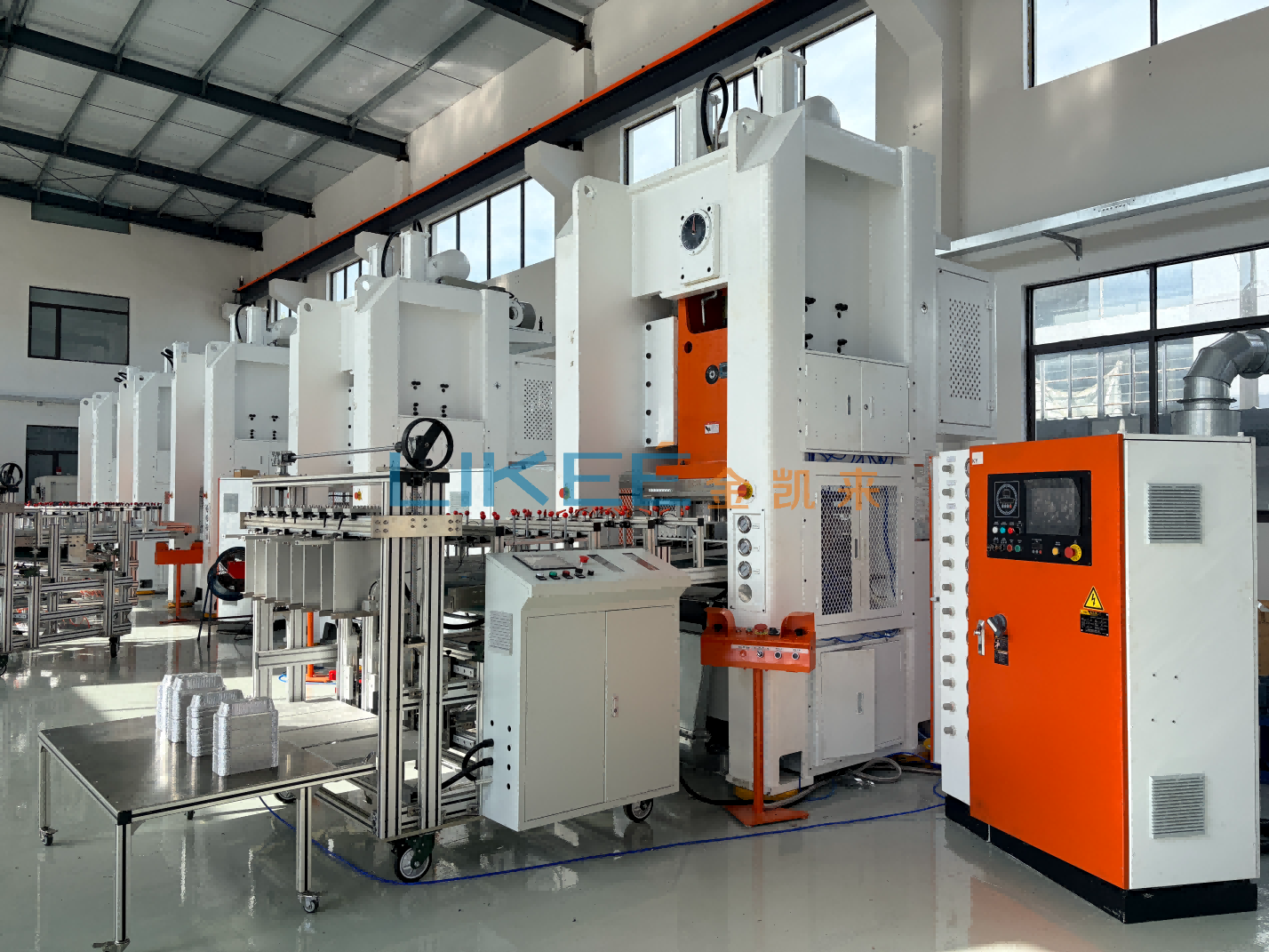 Derniers blogs de l'entreprise sur Guide de sélection de la machine de fabrication de conteneurs en papier d'aluminium : T63 vs T80 vs T130