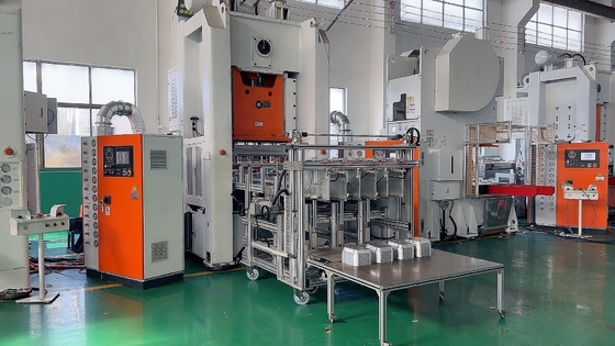 acheter Machine à contenant en feuille d'aluminium sous pression de 80 tonnes avec système de commande PLC online manufacture