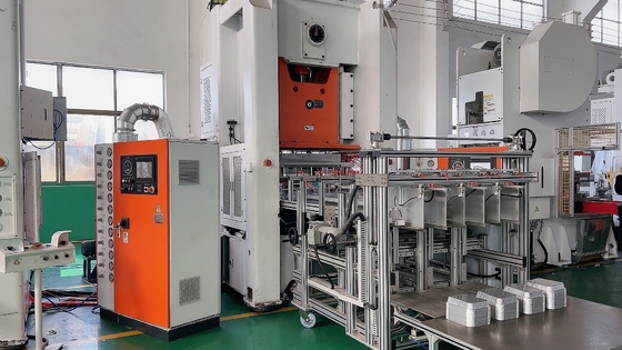 acheter Capacité de production de 80 tonnes certifiée ISO 9001 12000 pièces/heure Machine de fabrication entièrement automatique de pots en feuille d'aluminium online manufacture