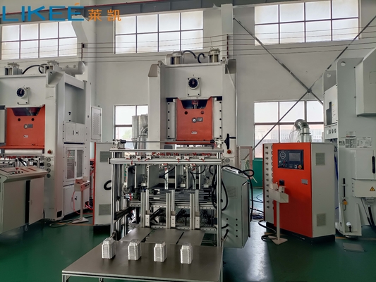 acheter Machine de fabrication de conteneurs en feuille d'aluminium H avec Mitsubishi PLC online manufacture