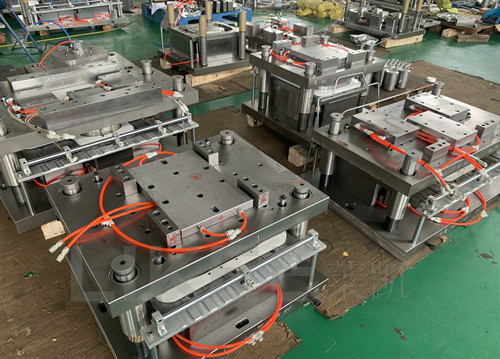 acheter Machine de fabrication de conteneurs en feuille d'aluminium moule à fil lent Conception personnalisée online manufacture