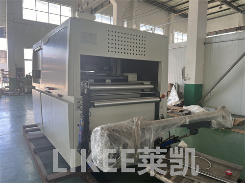 acheter Machine automatique de coupe de papier en feuille d'aluminium de 12 kW online manufacture