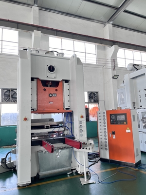 acheter LK-T80 Container alimentaire en papier d'aluminium perforation automatique Mitsubishi PLC machine de fabrication online manufacture