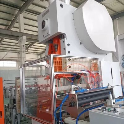 acheter T63 Foil d'aluminium Contenants alimentaires jetables Machine recyclable Rectangulaire Restauration dans les compagnies aériennes online manufacture