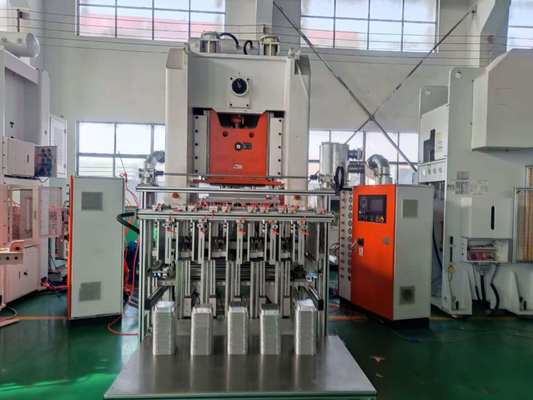 acheter LK-T80 Machine à poinçonner les contenants alimentaires, fonctionnement 24h/24 et 7j/7 avec un minimum de main-d'œuvre online manufacture