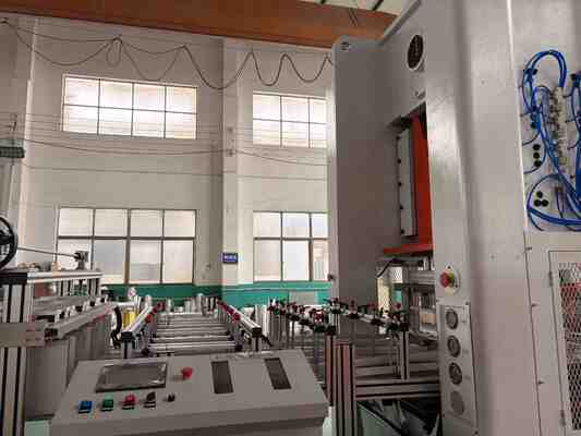 acheter LK-T80 Machine à barquettes en aluminium à emporter, plusieurs compartiments, jetables online manufacture