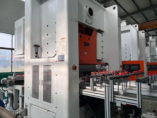 1 à 5 cavités 12000 pièces/heure Machine de fabrication de conteneurs en feuille d'aluminium Conception de moule personnalisée