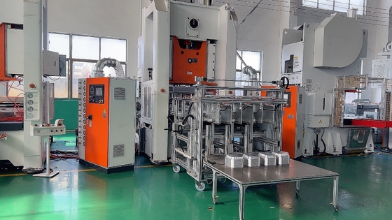 26KW source d'alimentation mécanique machine de fabrication de conteneurs en papier d'aluminium pour 1-5 cavités