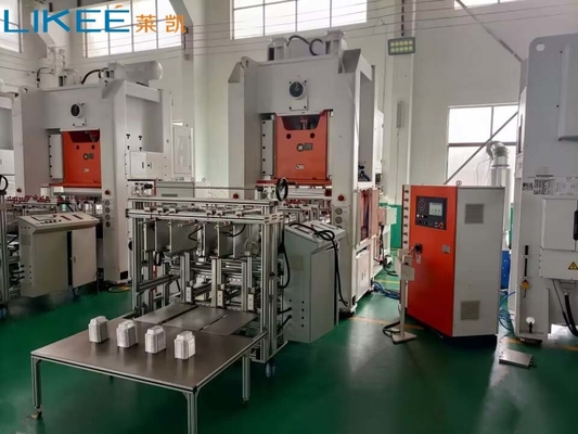 Ligne de production de conteneurs en feuille d'aluminium de haute productivité de 14500 kg avec contrôle PLC Mitsubishi