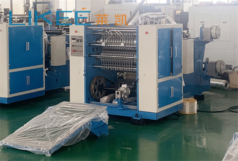 Machine à faire des feuilles en feuille d'aluminium en forme de V