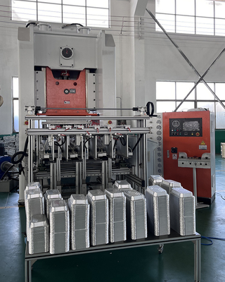 Machine de fabrication de conteneurs en feuille d'aluminium contrôlée par Mitsubishi PLC avec une longue durée de vie