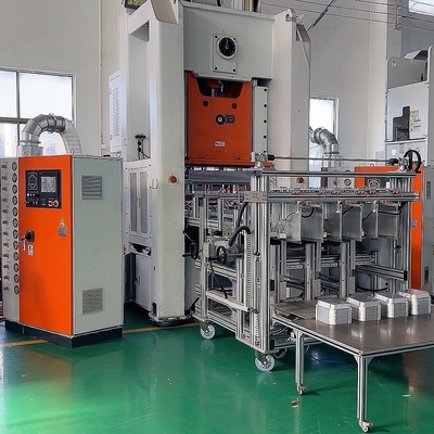 Machine de fabrication de conteneurs en feuille d'aluminium blanche et orange avec 35 à 68 coups/min