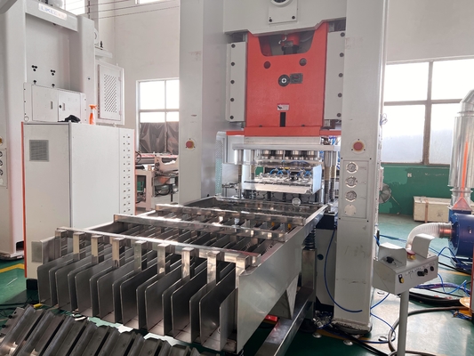 2024 Dernière machine de collecte de tartes de gâteaux en papier d'aluminium avec moteur Siemens