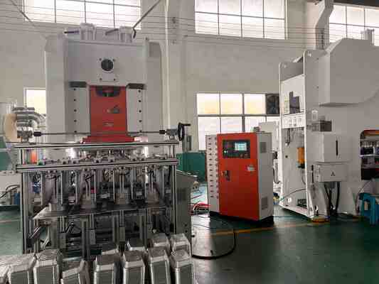 Machine de fabrication de papier d'aluminium LK-T80 Conteneur avec circuit d'huile fermé Économise le lubrifiant et durée de vie de 10 ans