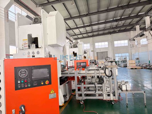 Machine de fabrication de contenants en papier d'aluminium, fonctionnement stable à haute vitesse